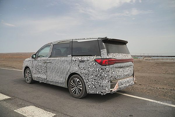 腾势D9之后新玩家入场？疑似江淮新MPV谍照曝光
