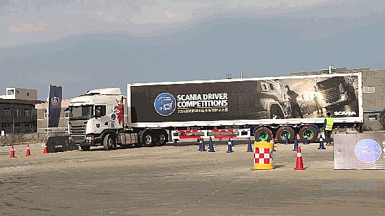 2016斯堪尼亚驾驶员大赛冠军胜出，不服2018年再约一战！