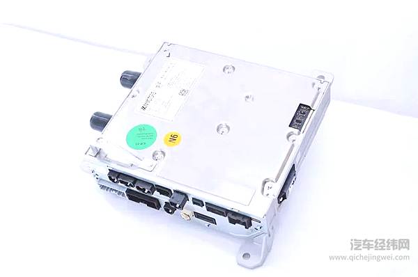 第10,000台零束中央大脑一代ZXD1量产下线/智己汽车获颁UNR155车辆网络安全管理体