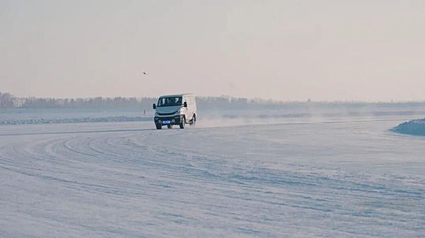 冰雪征途 越野越行——开着依维柯欧霸·山海去“冬游”