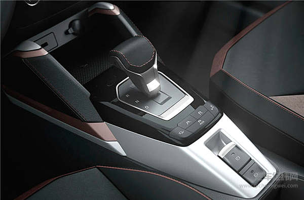 400公里续航12.8万起售 思皓玩出年轻范儿！