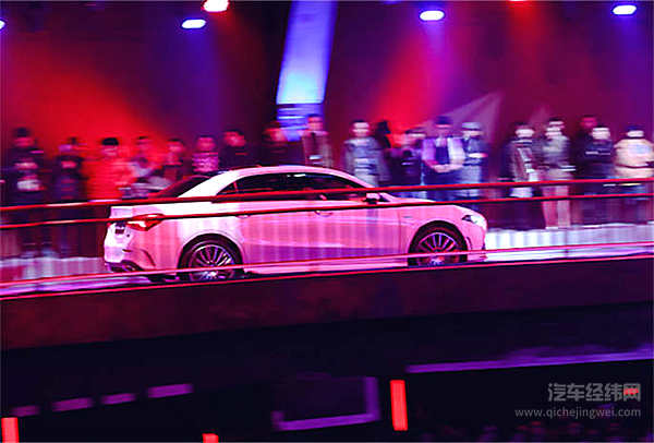 史上最便宜的奔驰上市 出场慢却令人印象深刻！