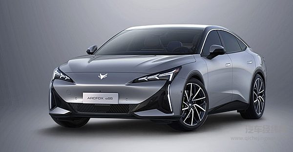 15分钟增加380km续航 极狐能否依靠阿尔法S5崛起？