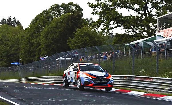 现代汽车在纽博格林24小时耐力赛中连续4年夺得TCR级别冠军 并连续9年顺利完成比