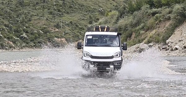 7000公里无锁穿越！山哥自述：欧霸·山海全时四驱真香定律