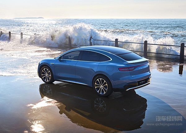 智己LS6对决智界R7 上汽&华为你选谁？