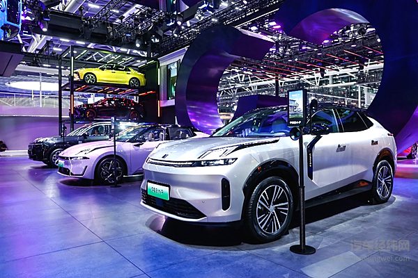 极氪拿下领克51%股权 吉利从求量变为求质？