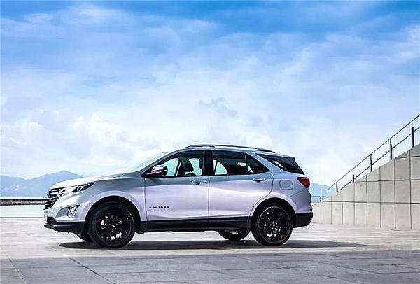 冲着年轻人来的雪佛兰Redline气场两米八！