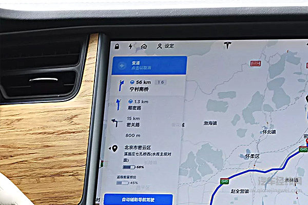 真香！国内首测特斯拉自动辅助导航驾驶