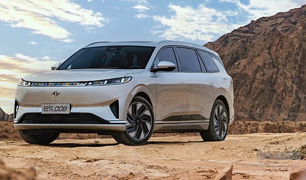 增程、纯电齐上阵 东风eπ008该怎么选？