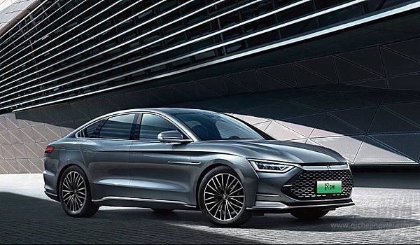 20万元级别混动车 比亚迪汉DM与丰田凯美瑞谁划算？