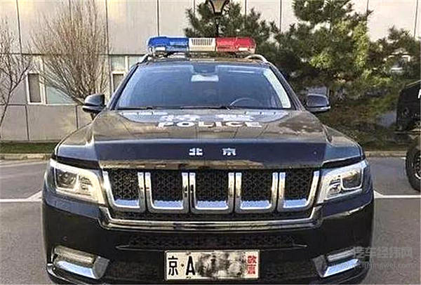 中国警车“大换血”，清一色国产车，简直不要太霸气！