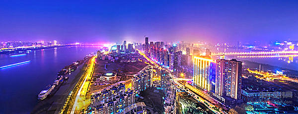 第七届武汉汽车文化节：献给武汉改革开放40周年