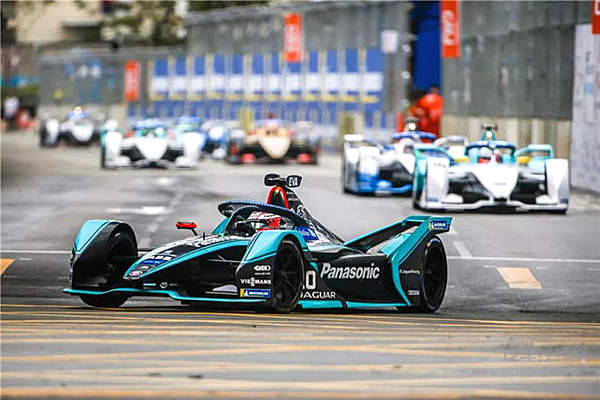 “Formula-E不就是一堆正在甩干的洗衣机在大街上跑？”…… “真香”