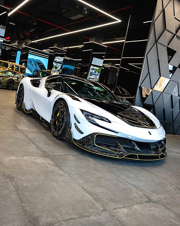 法拉利SF90MANSORY定制版