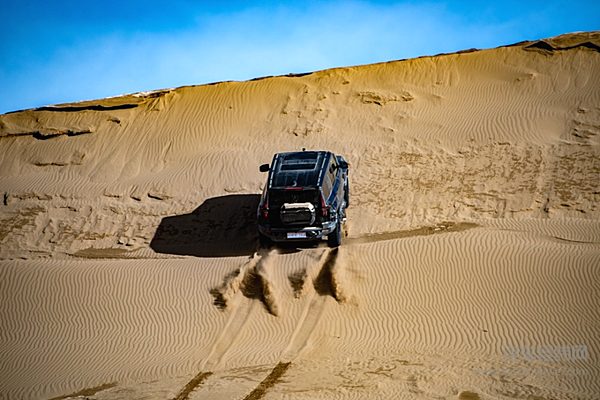 量产第一车 猛士917登顶世界最高沙峰