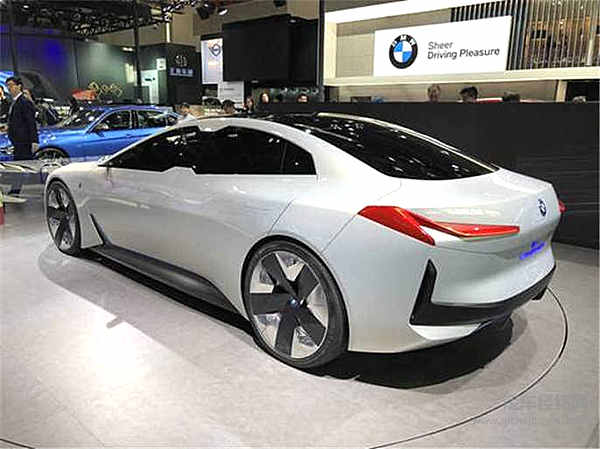 贫穷限制了我的想象力！这些概念车全是“活久见”系列