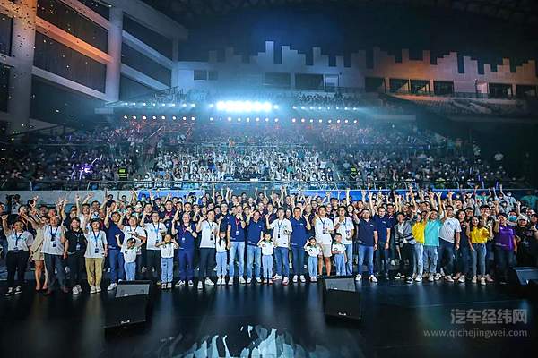 科技为你 一汽-大众ID.6 CROZZ正式开启交付