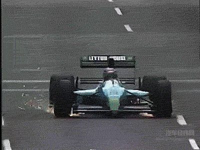 赛车和量产车有什么不同？