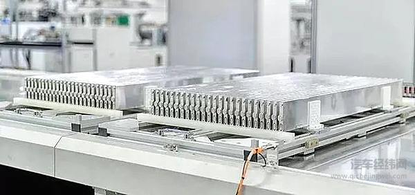 比亚迪刀片电池