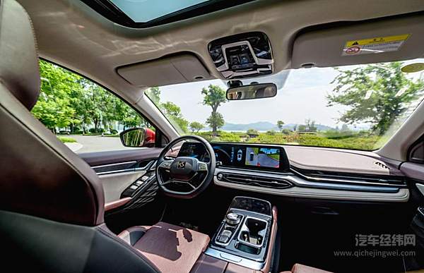 思皓品牌MIS皓学架构下首款车型上市 思皓QX吸引了谁的好奇心？