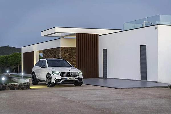 新一代梅赛德斯-AMG GLC 63 4MATIC+ SUV及轿跑SUV重磅上市