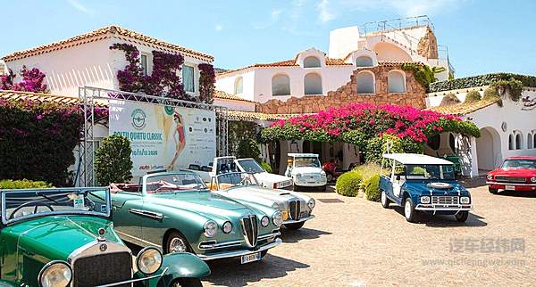 意大利远边海滩的汽车文化生活