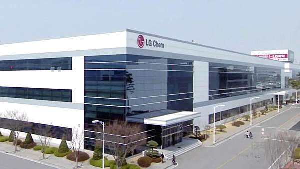 宁德时代与特斯拉陷入“热恋”