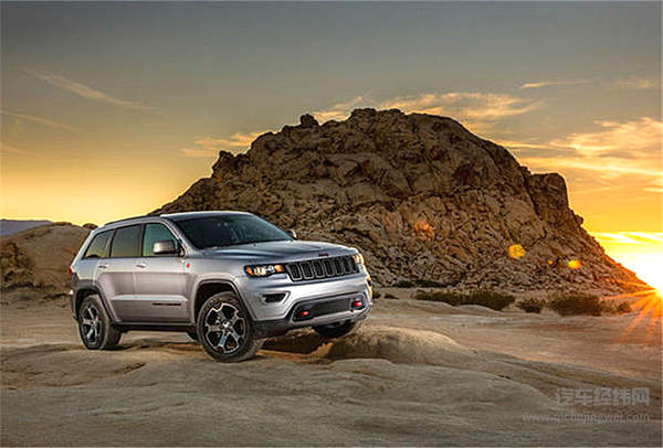 Jeep大切诺基越来越“野” 谁来降服？！