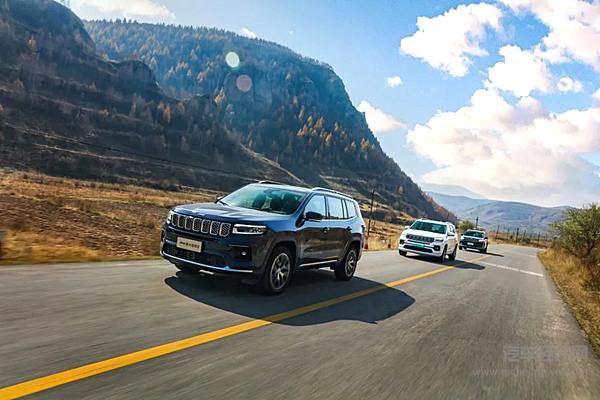 高调回归主场 Jeep全路况SUV家族震撼登陆长沙车展