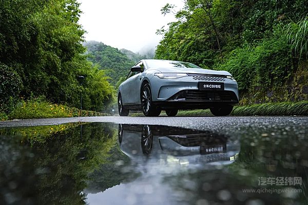 如何让一台5米大轿车驾乘皆宜？