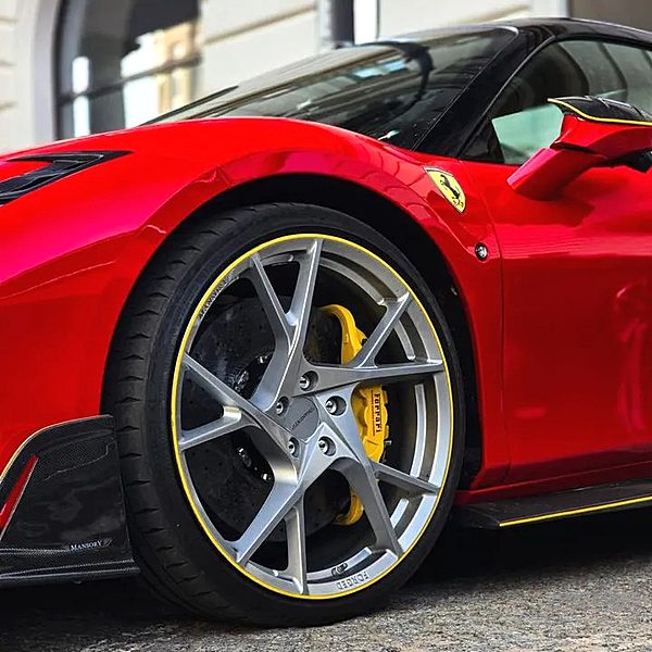 法拉利F8SpiderMANSORY定制版