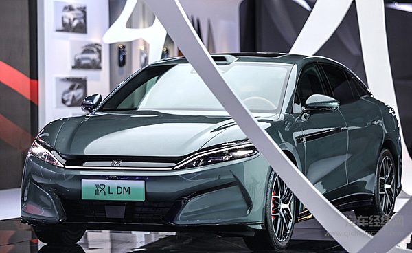 单电机功率580kW 小米SU7能否挑战比亚迪汉L？