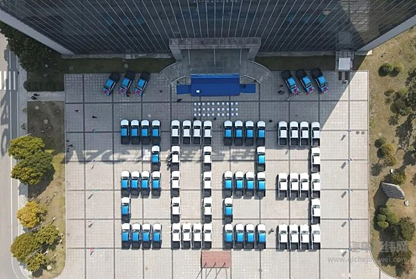 全新悍途领衔亮相 江淮皮卡商乘并举、油电并进 开创新时代