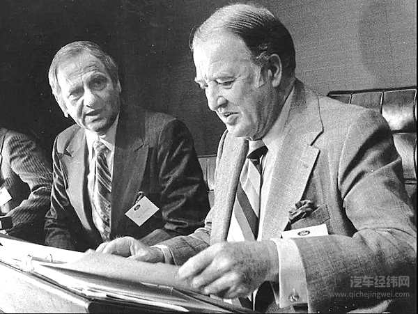 告别李·艾柯卡，告别一个汽车的黄金时代