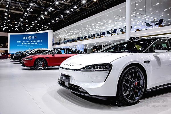 都有华为的金字招牌 智界销量为什么不如问界？