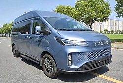 南京依維柯聚星 150kw 雙排純電動 封閉廂式貨車 (NJ6540FBEV88)88.8kwh