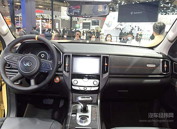 “重炮”就位 “炮弹”上膛 长城皮卡如何“轰动”上海车展