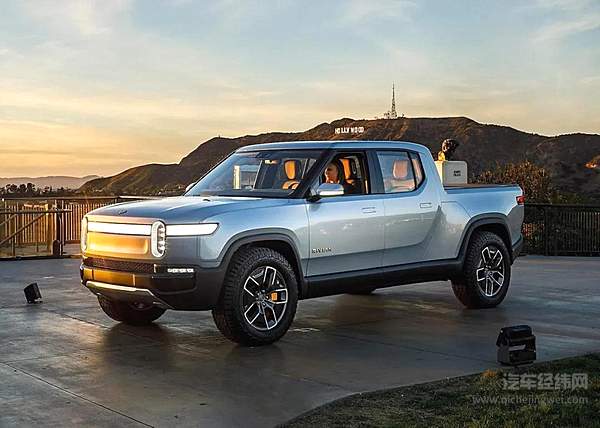 万亿级别的智能汽车与无人驾驶赛道 如今都有谁在玩？