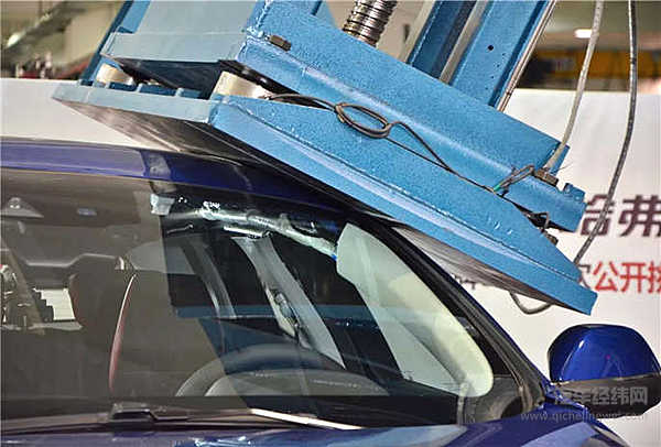 #车会玩#：哈弗H4上市玩起“叠罗汉” 就想证明“够皮实”！