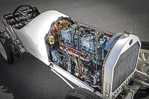 比飞机还快的奔驰？我想知道驾驶它的感觉如何