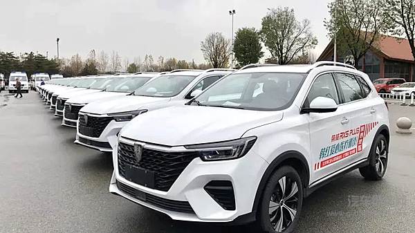 2021年上汽携手韩红爱心慈善基金会 向陕西卫健委捐赠医疗巡诊车