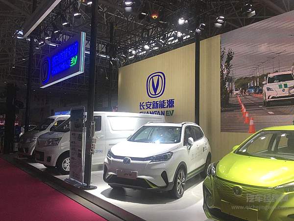 30万的车想下乡被拒 新能源车企抢食农村 大蛋糕 