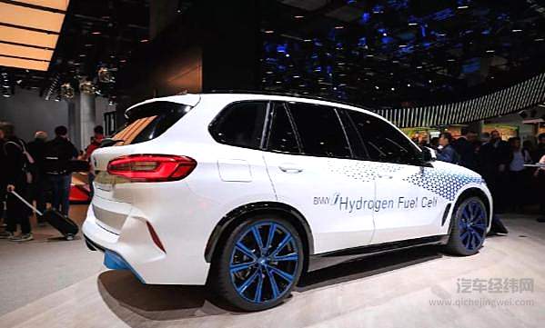 禁售燃油车的脚步越来越近 中外车企加速布局新能源！