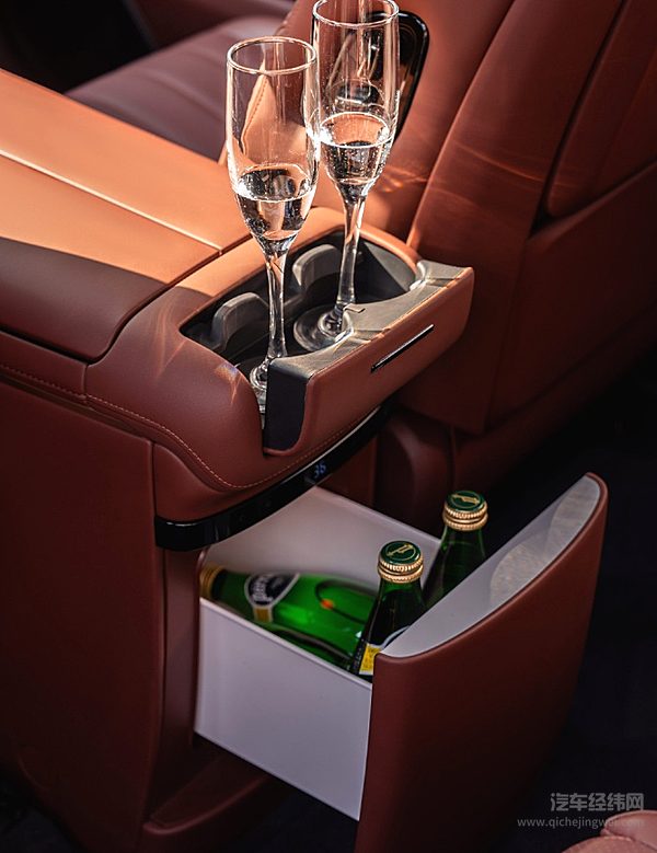 预售价27.98万元起 六边形战士昊铂HL是否值得入手？