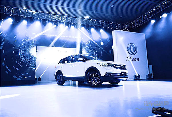 风神AX7想演“一出好戏” 还缺一个像“爱情公寓”一样的神助攻！