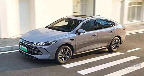 性价比的比拼 吉利银河星耀6与比亚迪秦PLUS谁更强？