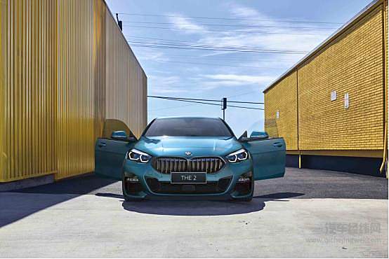 不靠性能靠舒适 2021款宝马225i 是进步还是退步？