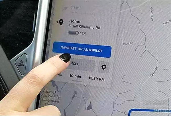 特斯拉Autopilot再调价 粉丝一直在为马斯克情怀“填坑“？