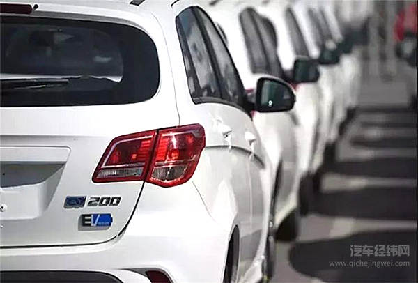 车市“寒潮”中销量逆势上扬 ：1-11月新能源车产销破百万